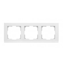 Рамка на 3 поста WL04-Frame-03-white/W0031801 (белая) Stark 028923/050927